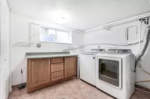7261 N East Prairie Rd, Lincolnwood, IL 60712 - Photo 29