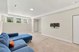 5200 W Eddy St, Chicago, IL 60641 - Photo 37