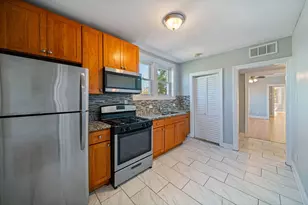 7822 S Kingston Ave, Chicago, IL 60649 - Photo 11