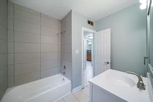 7822 S Kingston Ave, Chicago, IL 60649 - Photo 15