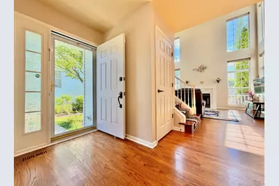 110 Pembroke Circle, Lake Bluff, IL 60044 - Photo 5