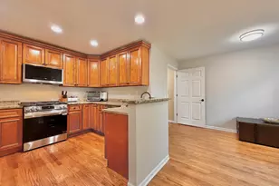 110 Pembroke Cir, Lake Bluff, IL 60044 - Photo 13