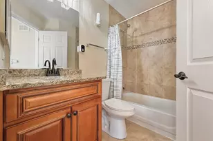 110 Pembroke Cir, Lake Bluff, IL 60044 - Photo 35