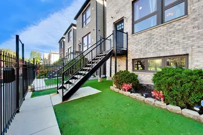 4607 S Calumet Avenue, Chicago, IL 60653 - Photo 3