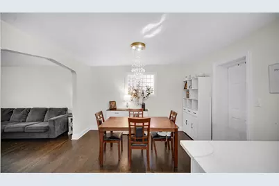 8755 S Merrill Avenue, Chicago, IL 60617 - Photo 9