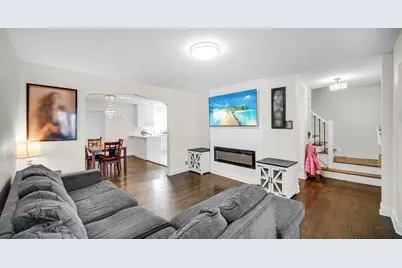 8755 S Merrill Avenue, Chicago, IL 60617 - Photo 5