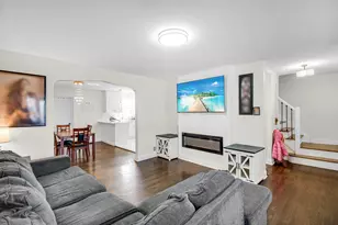 8755 S Merrill Ave, Chicago, IL 60617 - Photo 5
