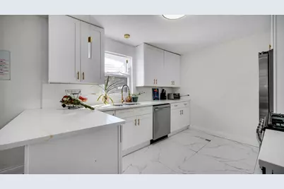 8755 S Merrill Avenue, Chicago, IL 60617 - Photo 13