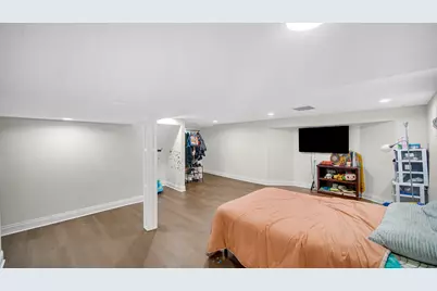 8755 S Merrill Avenue, Chicago, IL 60617 - Photo 29