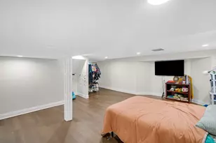 8755 S Merrill Ave, Chicago, IL 60617 - Photo 29