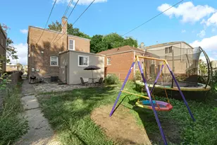 8755 S Merrill Ave, Chicago, IL 60617 - Photo 37