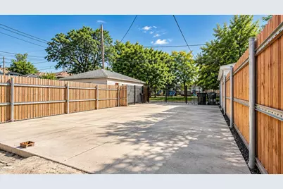 1411 N Keeler Avenue, Chicago, IL 60651 - Photo 3