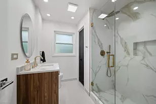 566 Earl Dr, Northfield, IL 60093 - Photo 19