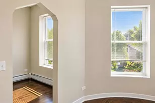 1754 E 73rd St, Chicago, IL 60649 - Photo 3