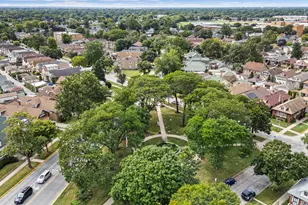6858 Riverside Dr, Berwyn, IL 60402 - Photo 43