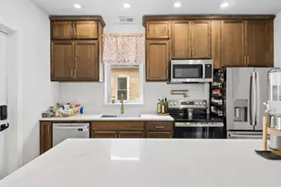 6858 Riverside Dr, Berwyn, IL 60402 - Photo 13