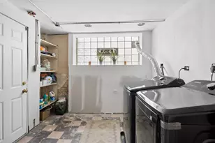 6858 Riverside Dr, Berwyn, IL 60402 - Photo 35