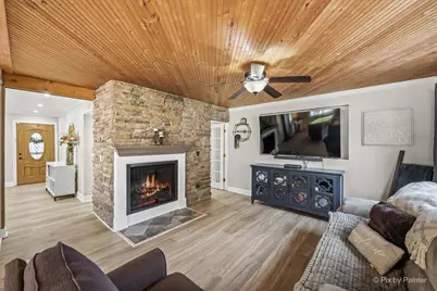 5892 Chatsworth Court, Hanover Park, IL 60133 - Photo 11