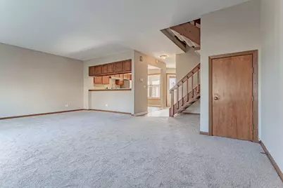 279 University Lane, Elk Grove Village, IL 60007 - Photo 3