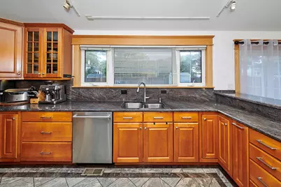 1916 N Spruce Terrace, Arlington Heights, IL 60004 - Photo 9