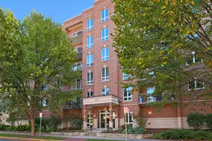 1327 E Washington St, Des Plaines, IL 60016 - Photo 3