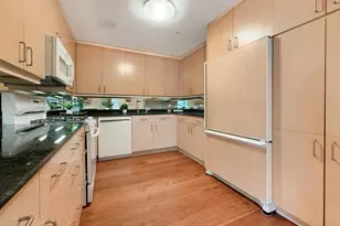 21 W Chestnut St, Chicago, IL 60610 - Photo 7