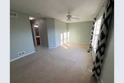 924 Elizabeth Drive, Streamwood, IL 60107 - Photo 21