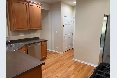 924 Elizabeth Drive, Streamwood, IL 60107 - Photo 9