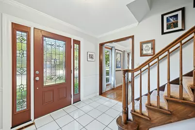163 Stonegate Court, Glen Ellyn, IL 60137 - Photo 3