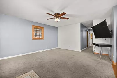 209 Iowa Avenue, Streator, IL 61364 - Photo 5