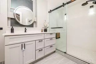 1633 W Winona St, Chicago, IL 60640 - Photo 39