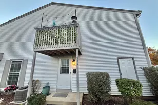 1677 Trowbridge Ct, Wheaton, IL 60189 - Photo 1
