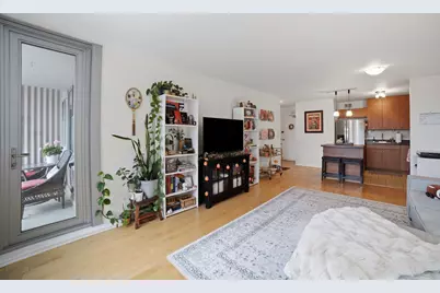 555 W Cornelia Avenue #1002, Chicago, IL 60657 - Photo 13