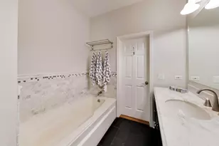 4018 N Mozart St, Chicago, IL 60618 - Photo 15