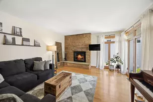 9431 Congress Park Ave, Brookfield, IL 60513 - Photo 3