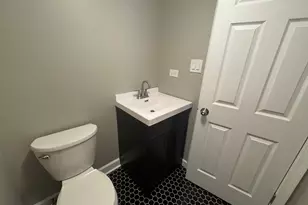 6511 S Ellis Ave, Chicago, IL 60637 - Photo 9