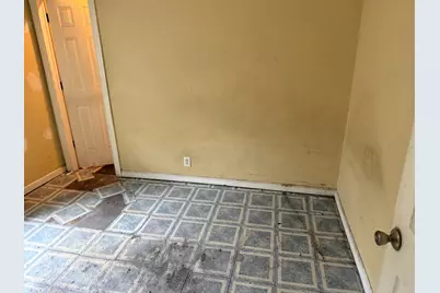 911 N Lawler Avenue, Chicago, IL 60651 - Photo 7