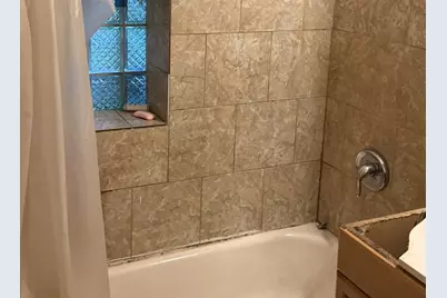 911 N Lawler Avenue, Chicago, IL 60651 - Photo 9