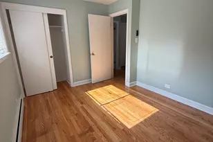 6842 S Campbell Ave, Chicago, IL 60629 - Photo 11