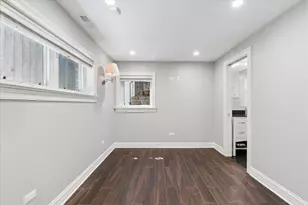 1441 W Wolfram St, Chicago, IL 60657 - Photo 13