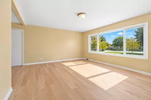 15326 Cherry Ln, Markham, IL 60428 - Photo 5
