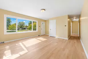15326 Cherry Ln, Markham, IL 60428 - Photo 3