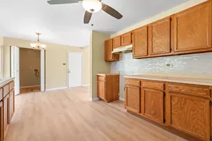 15326 Cherry Ln, Markham, IL 60428 - Photo 9