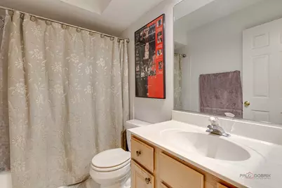 73 Woodstone Drive, Buffalo Grove, IL 60089 - Photo 23