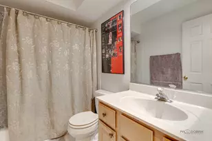 73 Woodstone Dr, Buffalo Grove, IL 60089 - Photo 23