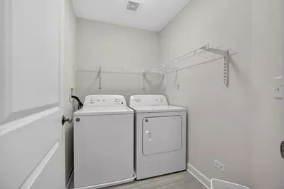 63 E Robinson Avenue, Cortland, IL 60112 - Photo 19