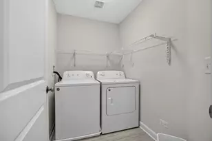63 E Robinson Ave, Cortland, IL 60112 - Photo 19