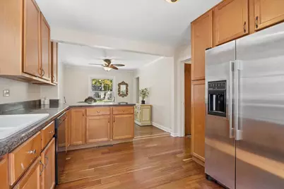 1902 E Indiana Street, Wheaton, IL 60187 - Photo 11