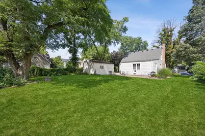 1902 E Indiana Street, Wheaton, IL 60187 - Photo 21