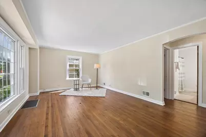 1902 E Indiana Street, Wheaton, IL 60187 - Photo 3